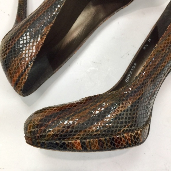 Stuart Weitzman Diamond Embossed Multicolor Platform Pump Heels Size 8 1/2 - Picture 8 of 13